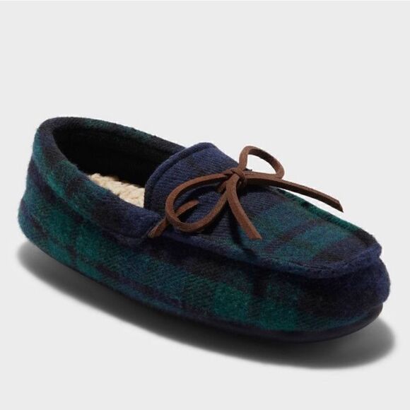 NEW! Dluxe by Dearfoams Braydon
Moccasin Kids Slippers, Green Plaid - Picture 2 of 7